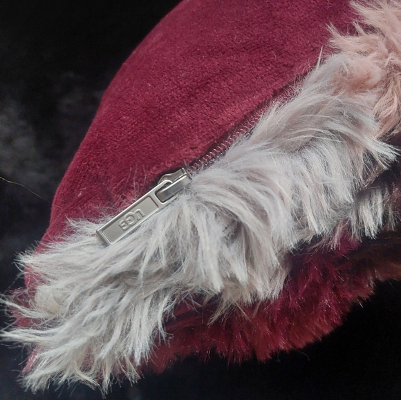 UGG RARE Faux Fur Decorative Pillow Pink Blue Brown Sheepskin Multicolor - Picture 2 of 4